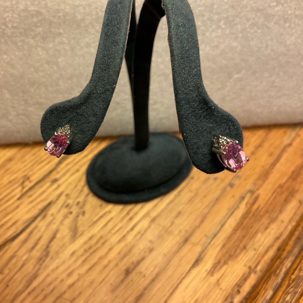 COPY - 10kt white gold Sapphire and Diamonds